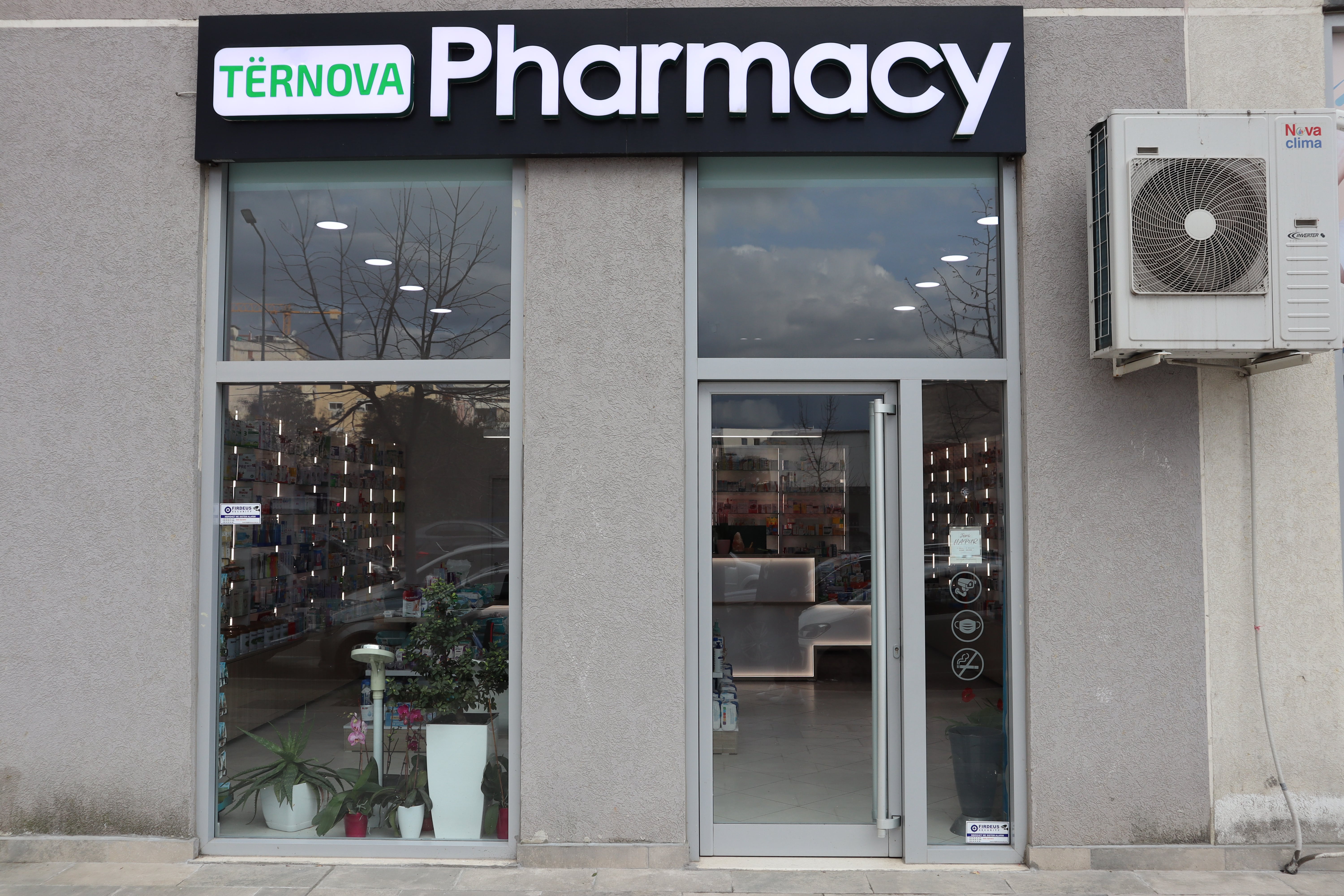 Tërnova Pharmacy